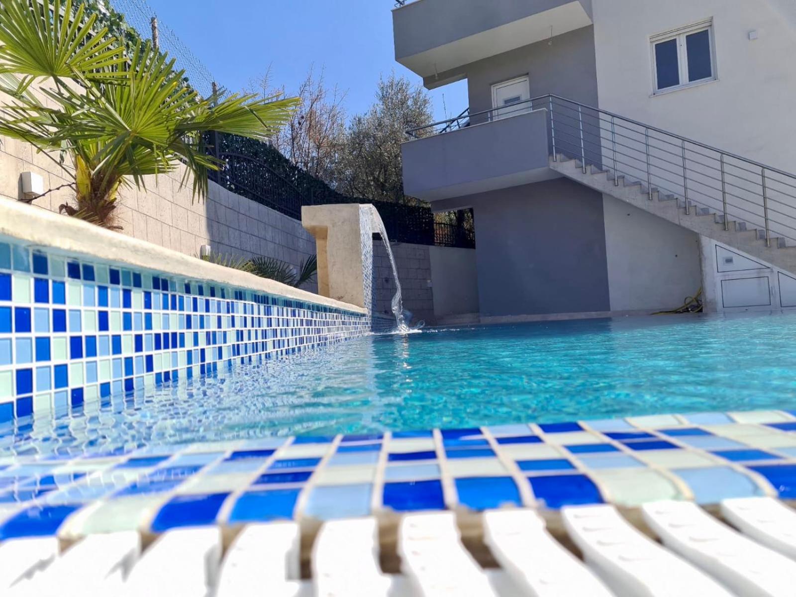 Villa Holiday Apartments Bar Exterior foto